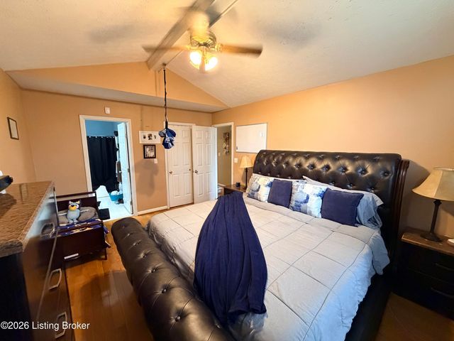 5911 Midnight Ln, Louisville, KY 40229