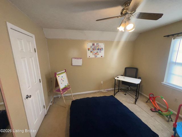 5911 Midnight Ln, Louisville, KY 40229