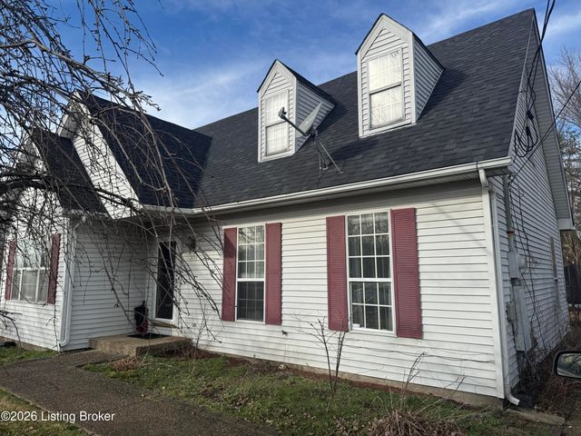 5911 Midnight Ln, Louisville, KY 40229