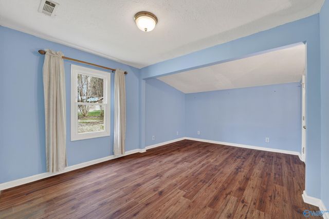 331 J B Hawkins Road, Gurley, AL 35748