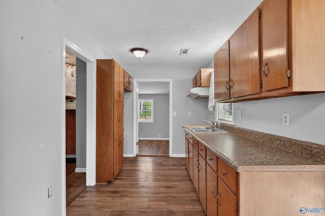 331 J B Hawkins Road, Gurley, AL 35748