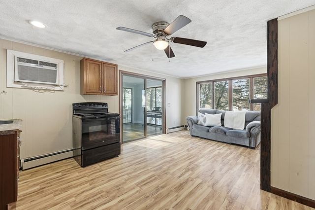 276 Pond Street, Franklin, MA 02038