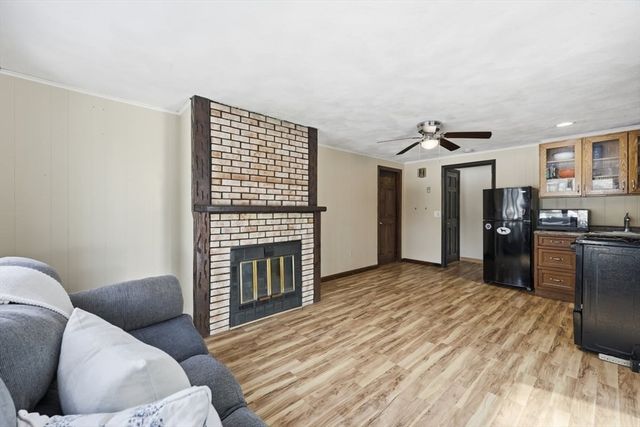 276 Pond Street, Franklin, MA 02038