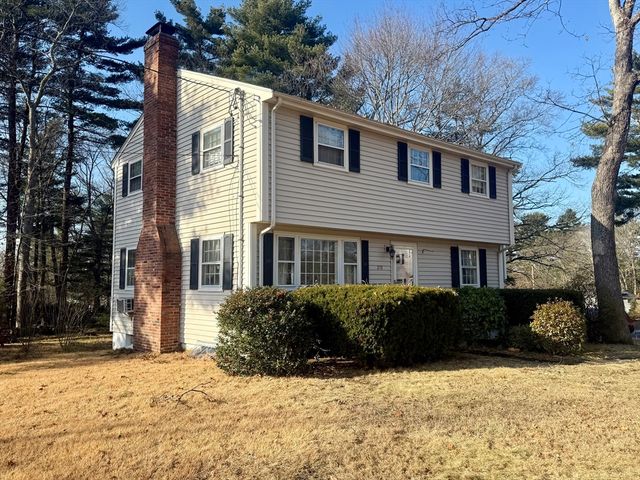 276 Pond Street, Franklin, MA 02038