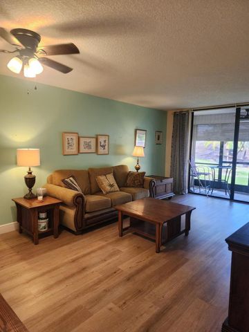 4820 Lucerne Lakes 106 Boulevard 106, Lake Worth, FL 33467