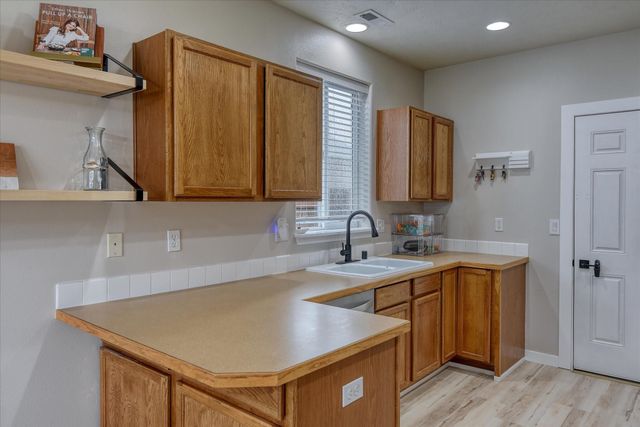 12421 W 4th Ave, Airway Heights, WA 99001