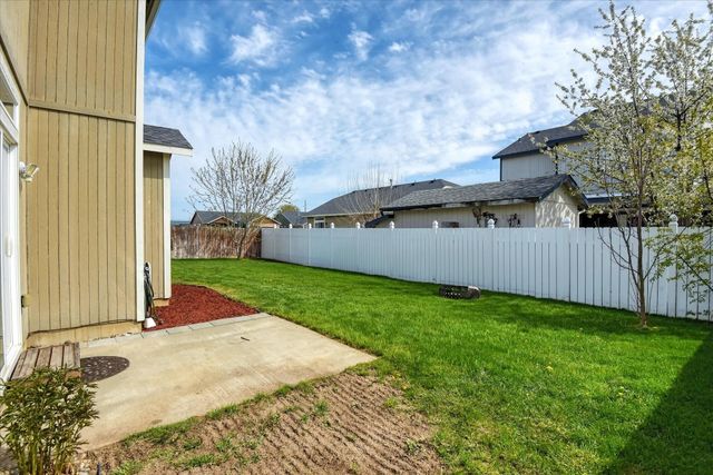 12421 W 4th Ave, Airway Heights, WA 99001