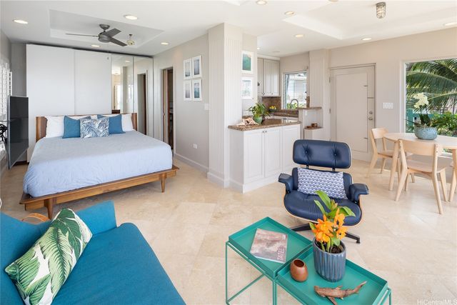 2957 Kalakaua Avenue 518, Honolulu, HI 96815