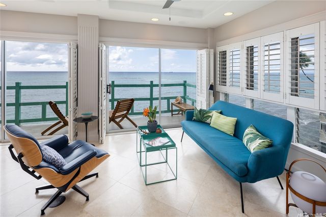 2957 Kalakaua Avenue 518, Honolulu, HI 96815
