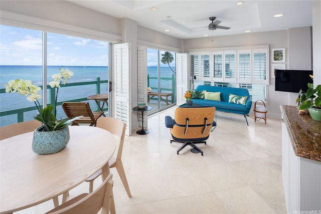 2957 Kalakaua Avenue 518, Honolulu, HI 96815