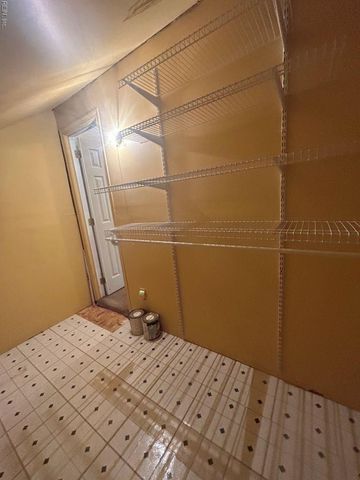 64 Ireland ST, Hampton, VA 23663