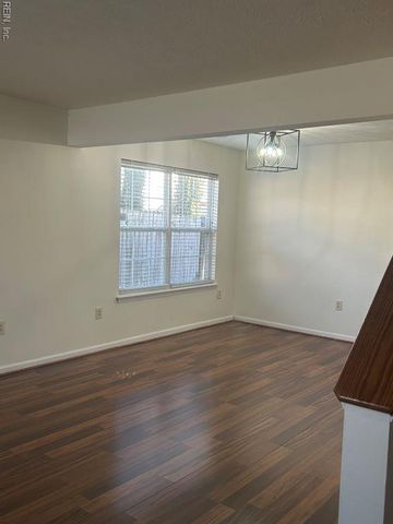 64 Ireland ST, Hampton, VA 23663