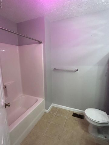 64 Ireland ST, Hampton, VA 23663