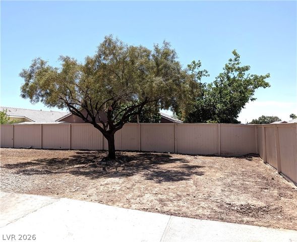 1957 Tallow Tree Avenue, North Las Vegas, NV 89032