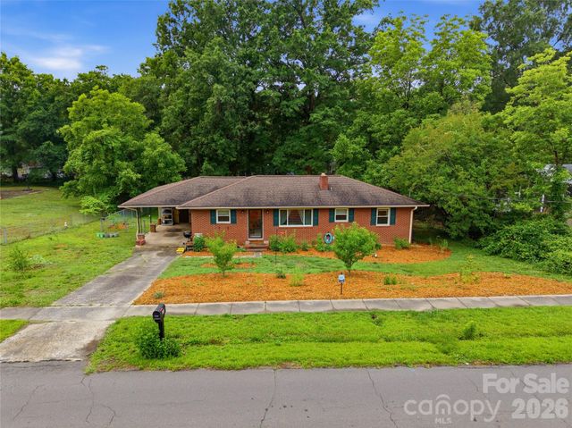 605 W 19th Avenue, Gastonia, NC 28052