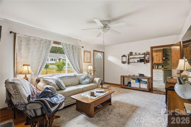 605 W 19th Avenue, Gastonia, NC 28052