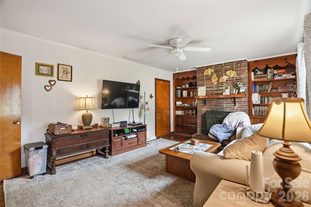 605 W 19th Avenue, Gastonia, NC 28052