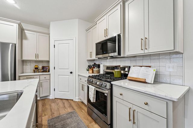 1307 Randolph Avenue, Saint Paul, MN 55105