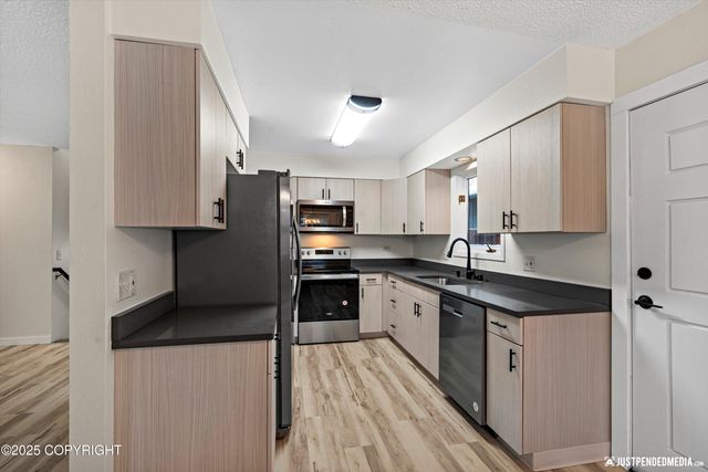 5321 Larkspur Street, Anchorage, AK 99507