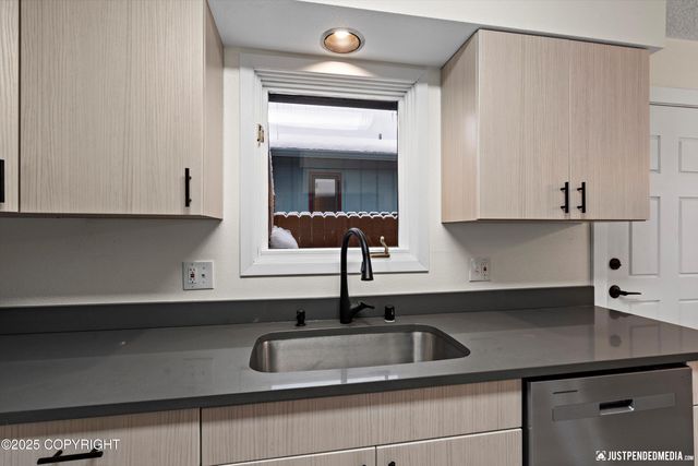 5321 Larkspur Street, Anchorage, AK 99507