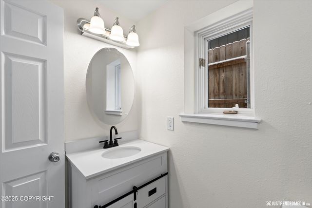 5321 Larkspur Street, Anchorage, AK 99507