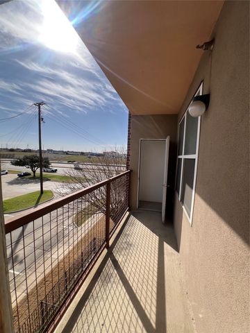 1100 W Trinity Mills Road 3015, Carrollton, TX 75006