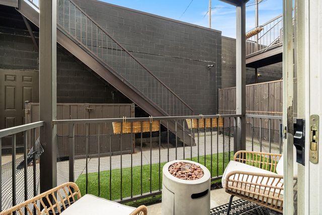4042 N WESTERN Avenue 1N, Chicago, IL 60618