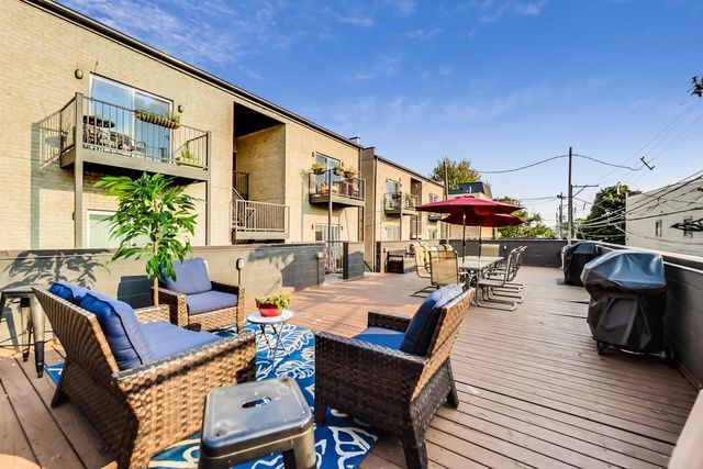 4042 N WESTERN Avenue 1N, Chicago, IL 60618