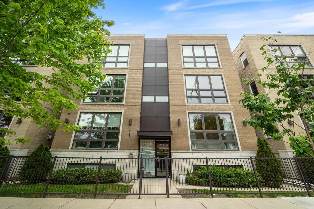 4042 N WESTERN Avenue 1N, Chicago, IL 60618