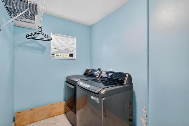 1121 SW Ivanhoe Street W, Port St. Lucie, Port St Lucie, FL 34983