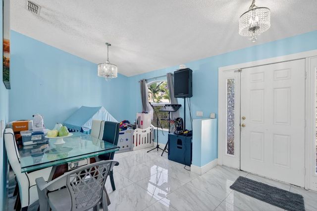 1121 SW Ivanhoe Street W, Port St. Lucie, Port St Lucie, FL 34983