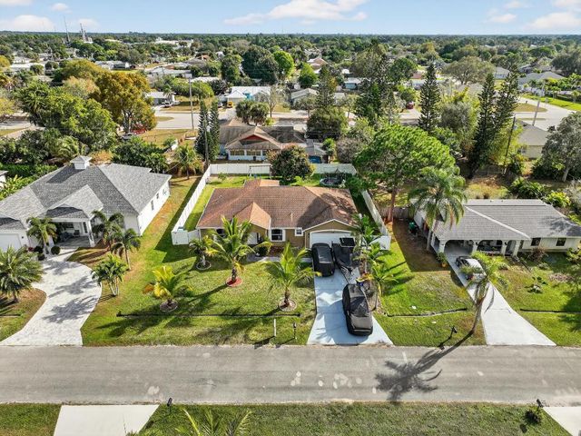 1121 SW Ivanhoe Street W, Port St. Lucie, Port St Lucie, FL 34983