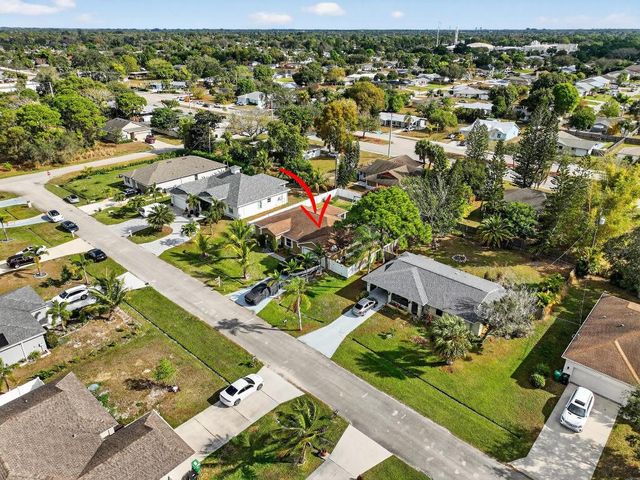 1121 SW Ivanhoe Street W, Port St. Lucie, Port St Lucie, FL 34983