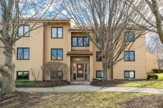 300 Farington Boulevard 7, Holland City, MI 49423