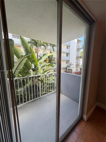 1801 S Treasure Dr 202, North Bay Village, FL 33141