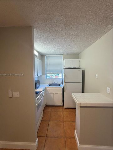 1801 S Treasure Dr 202, North Bay Village, FL 33141