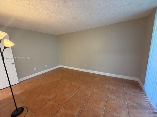 1801 S Treasure Dr 202, North Bay Village, FL 33141