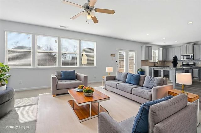 210 Palm Springs Circle, Fairburn, GA 30213