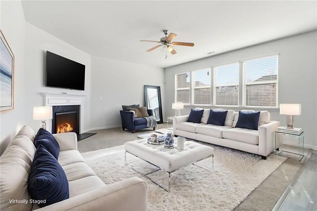 210 Palm Springs Circle, Fairburn, GA 30213