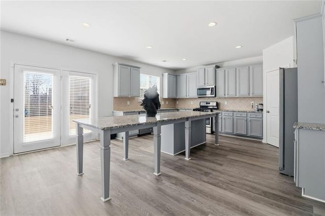 210 Palm Springs Circle, Fairburn, GA 30213