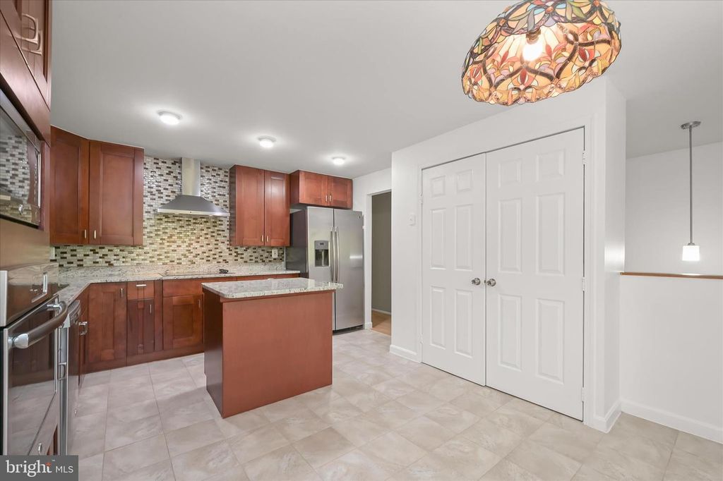 Image 12 of property listing at 9015 MOVING WATER LN, Columbia, MD 21046