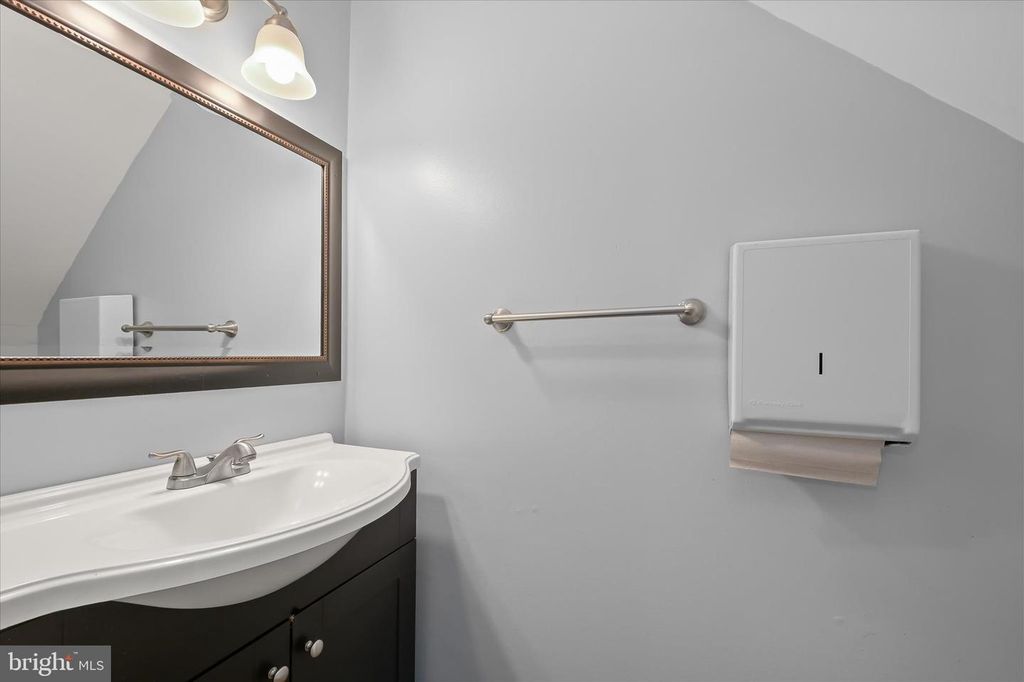Image 23 of property listing at 9015 MOVING WATER LN, Columbia, MD 21046