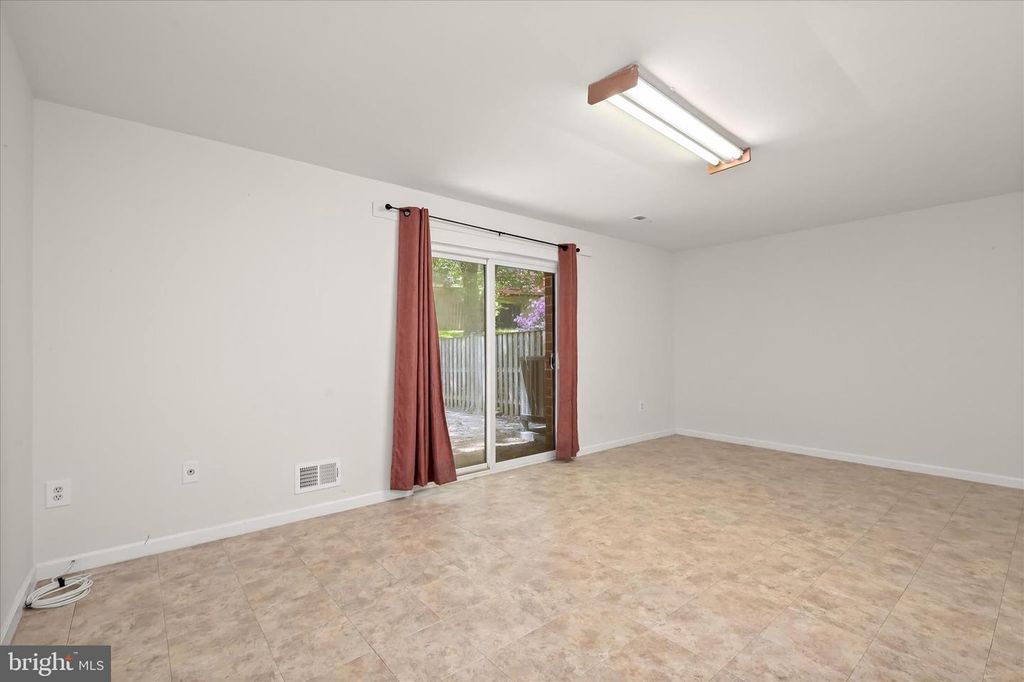 Image 39 of property listing at 9015 MOVING WATER LN, Columbia, MD 21046