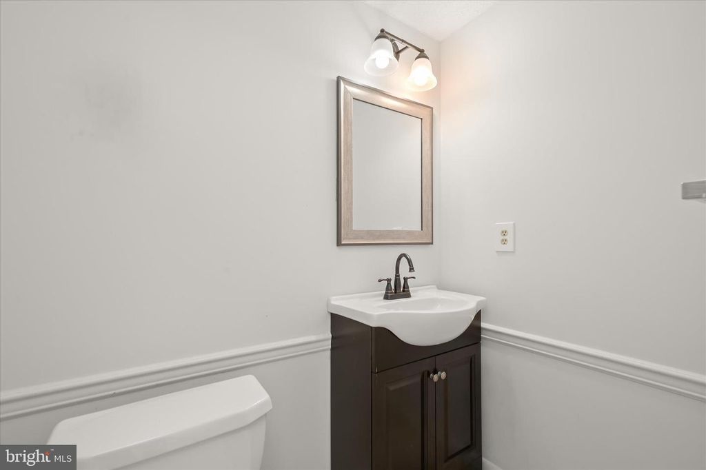 Image 43 of property listing at 9015 MOVING WATER LN, Columbia, MD 21046