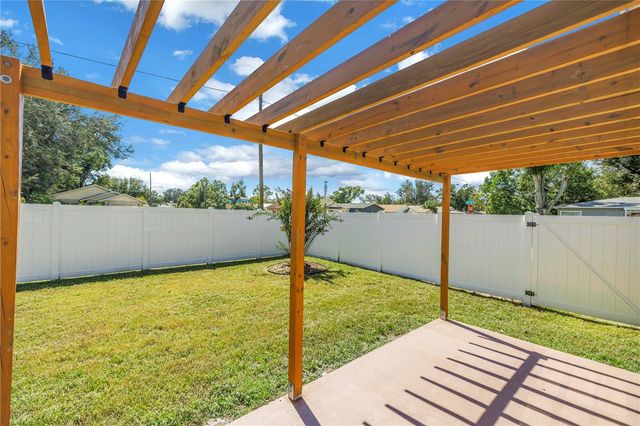 450 47TH STREET S, St Petersburg, FL 33711