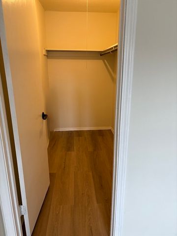 80 Damon Rd 8201, Northampton, MA 01060