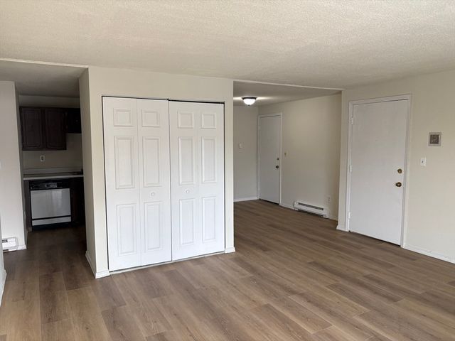 80 Damon Rd 8201, Northampton, MA 01060