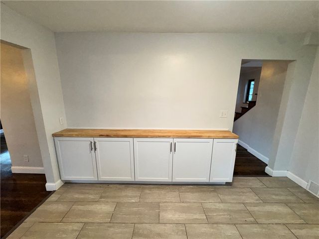 58 Evergreen Ter, Uniontown, PA 15401