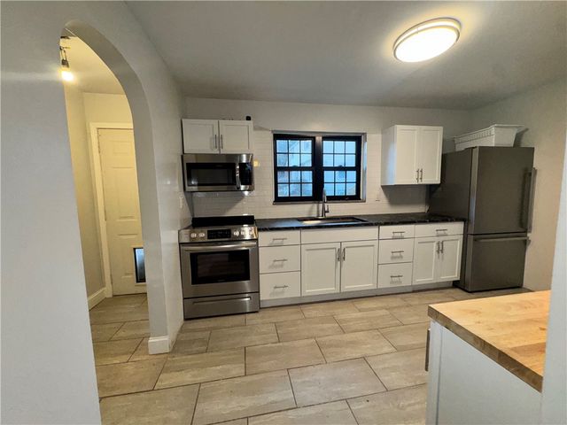 58 Evergreen Ter, Uniontown, PA 15401