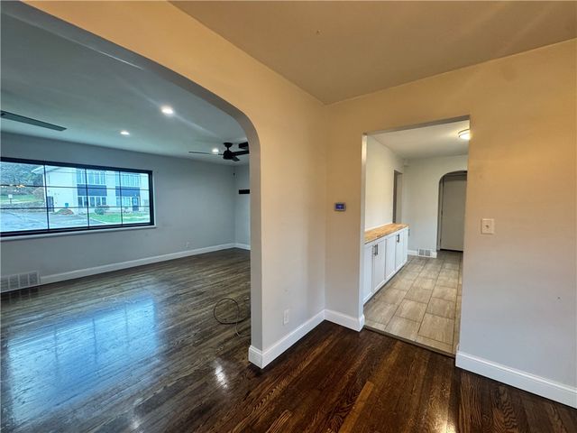 58 Evergreen Ter, Uniontown, PA 15401